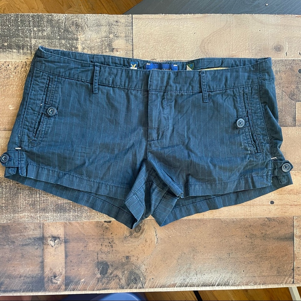 American Eagle Blue Pin Stripe Shorts Y2K Vintage
